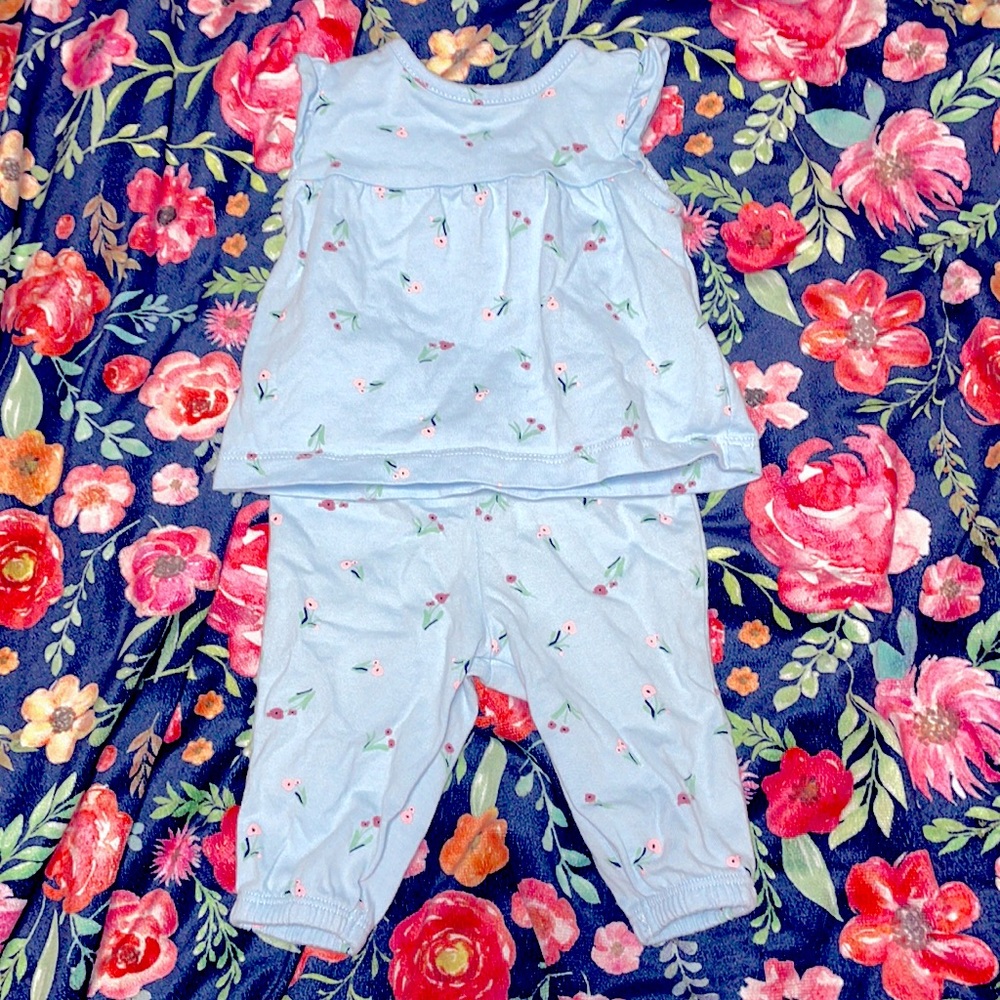 Carter’s blue set